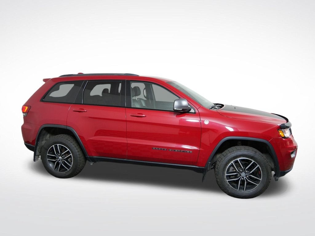Used 2017 Jeep Grand Cherokee Trailhawk with VIN 1C4RJFLG1HC642690 for sale in Golden Valley, Minnesota