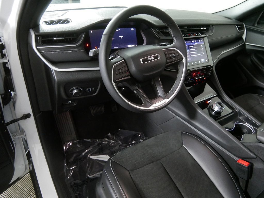 2025 Jeep Grand Cherokee Altitude 4x4