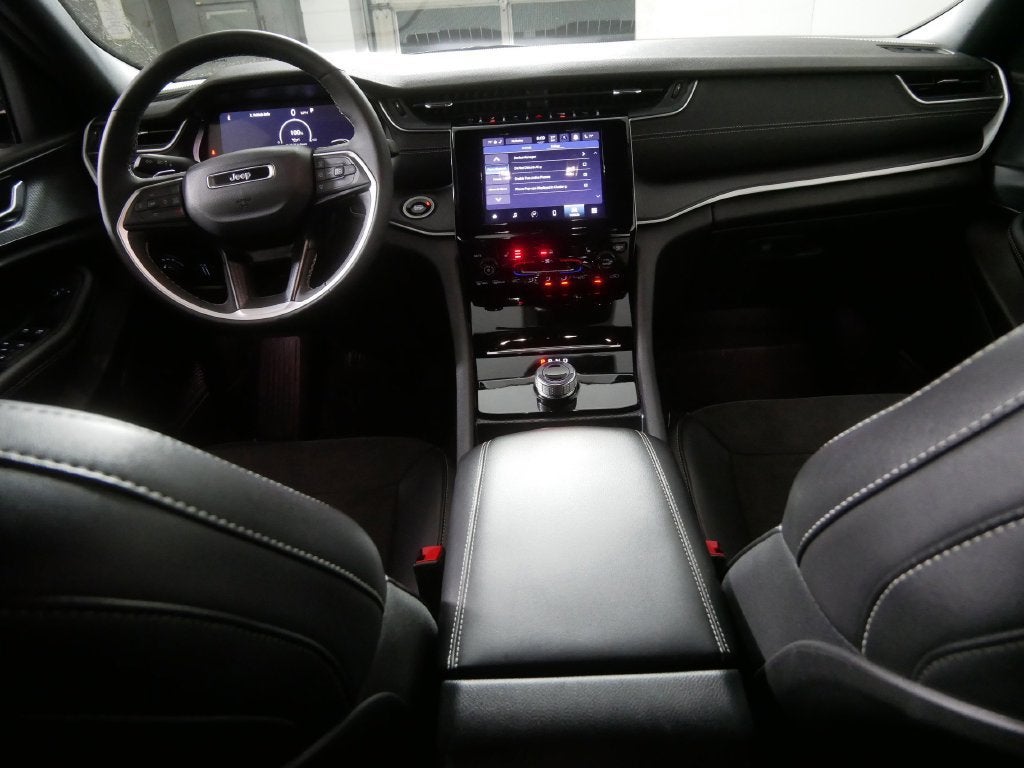 2025 Jeep Grand Cherokee Altitude 4x4