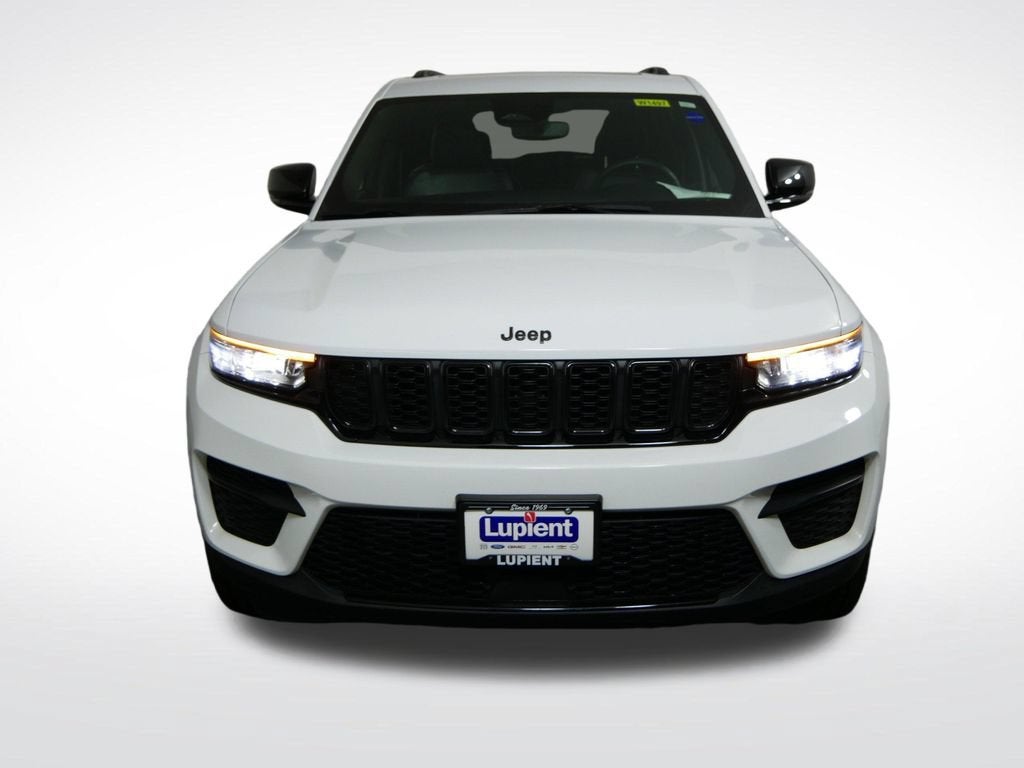 2023 Jeep Grand Cherokee Altitude 4x4