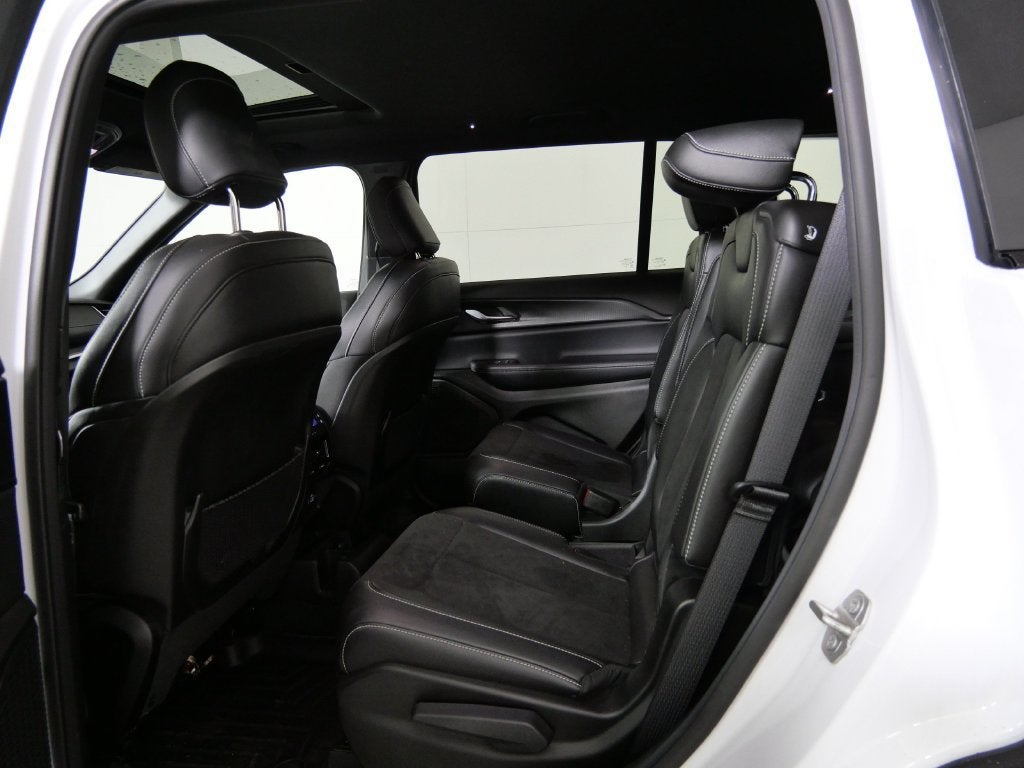 2024 Jeep Grand Cherokee L Altitude X 4x4