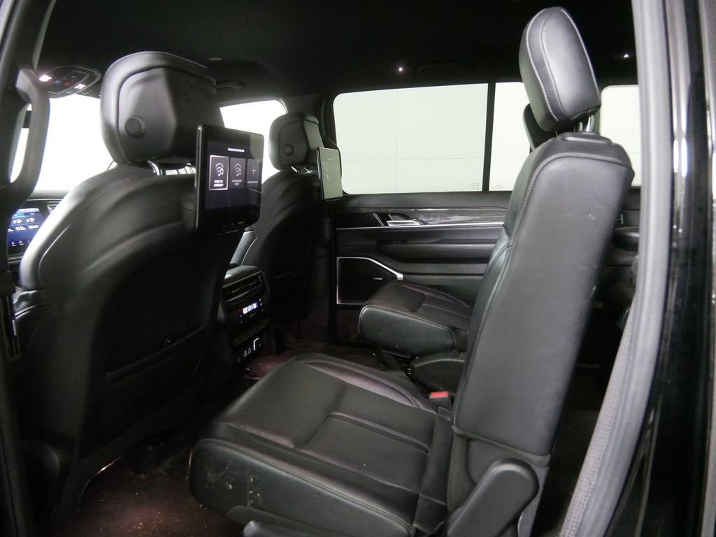2022 Jeep Wagoneer Series III 4x4