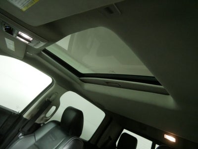 2018 RAM 1500 Laramie Crew Cab 4x4 5'7" Box