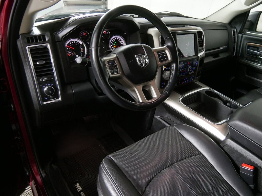 2018 RAM 1500 Laramie Crew Cab 4x4 5'7" Box