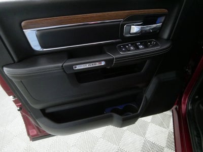 2018 RAM 1500 Laramie Crew Cab 4x4 5'7" Box