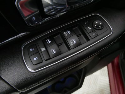 2018 RAM 1500 Laramie Crew Cab 4x4 5'7" Box