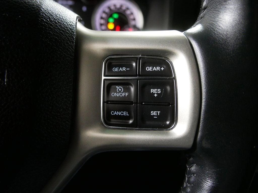 2018 RAM 1500 Laramie Crew Cab 4x4 5'7" Box