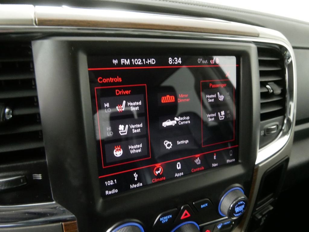 2018 RAM 1500 Laramie Crew Cab 4x4 5'7" Box