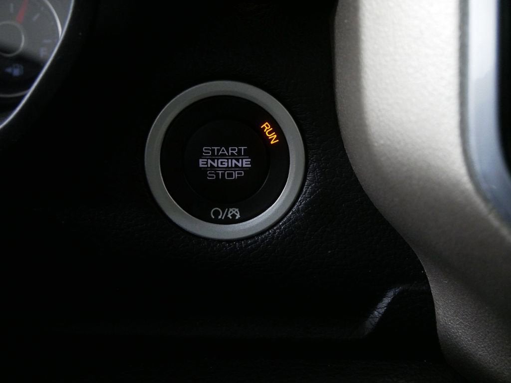 2020 RAM 1500 Laramie Quad Cab 4x4 6'4" Box