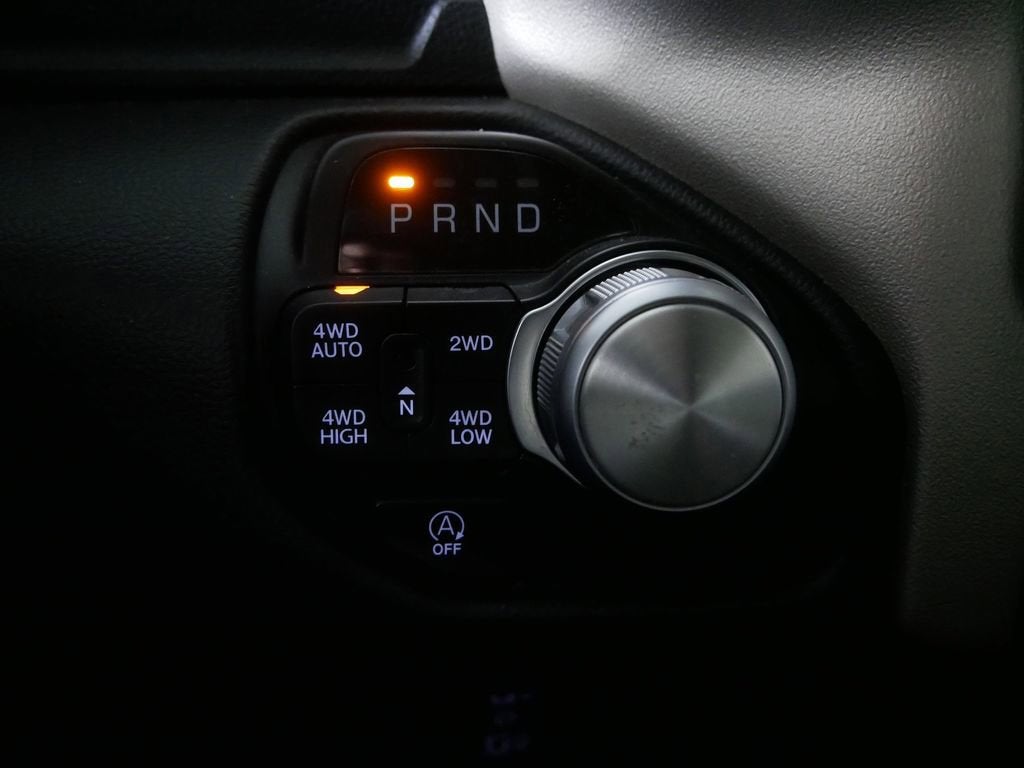 2020 RAM 1500 Laramie Quad Cab 4x4 6'4" Box