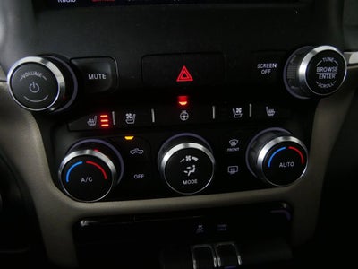 2020 RAM 1500 Laramie Quad Cab 4x4 6'4" Box