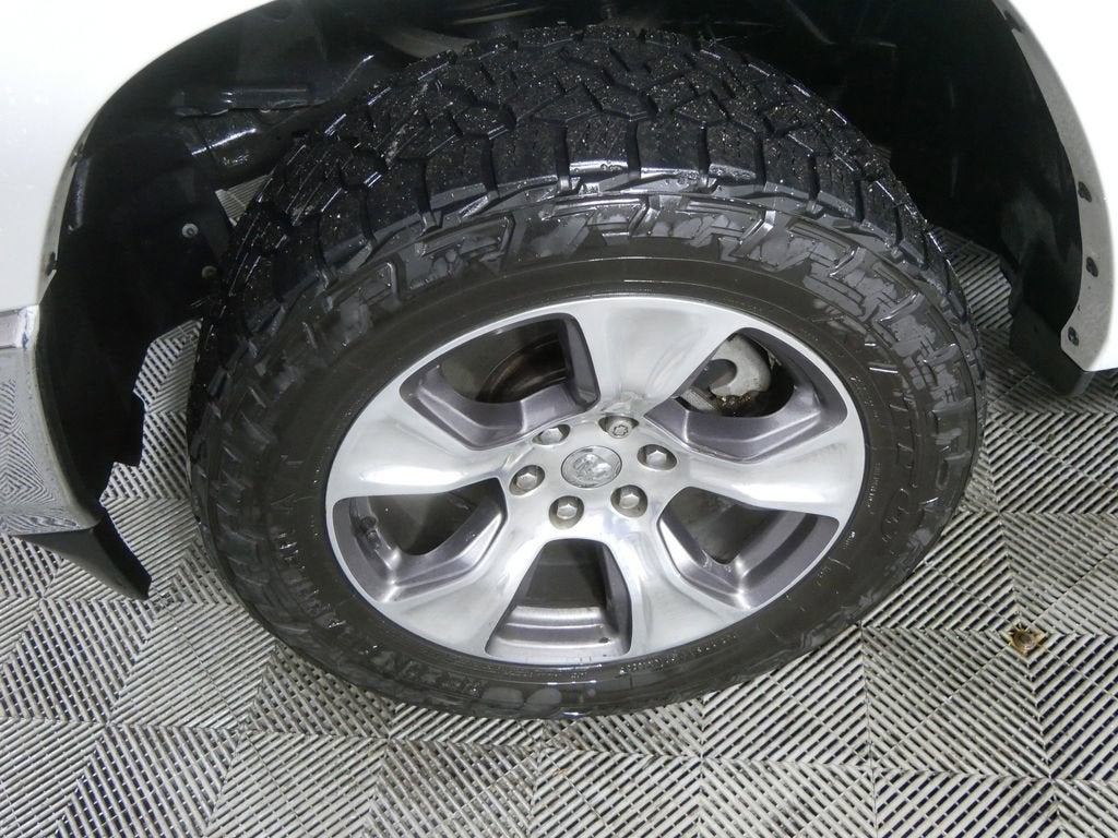 2020 RAM 1500 Laramie Quad Cab 4x4 6'4" Box