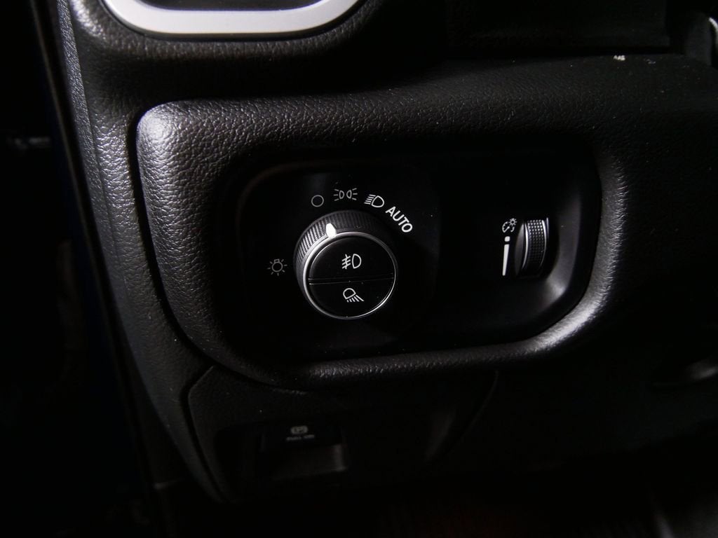2023 RAM 1500 Big Horn Crew Cab 4x4 5'7" Box