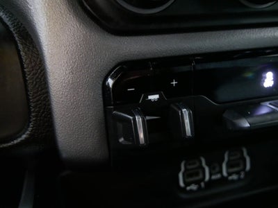 2023 RAM 1500 Big Horn Crew Cab 4x4 5'7" Box