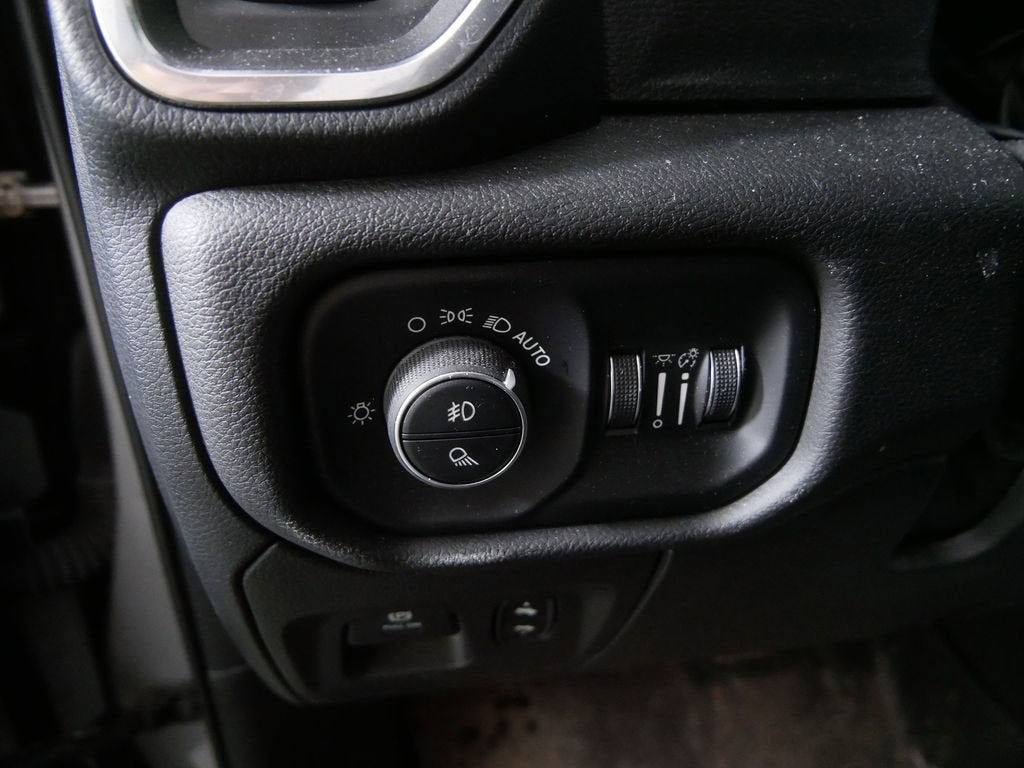 2024 RAM 1500 Laramie Crew Cab 4x4 6'4" Box