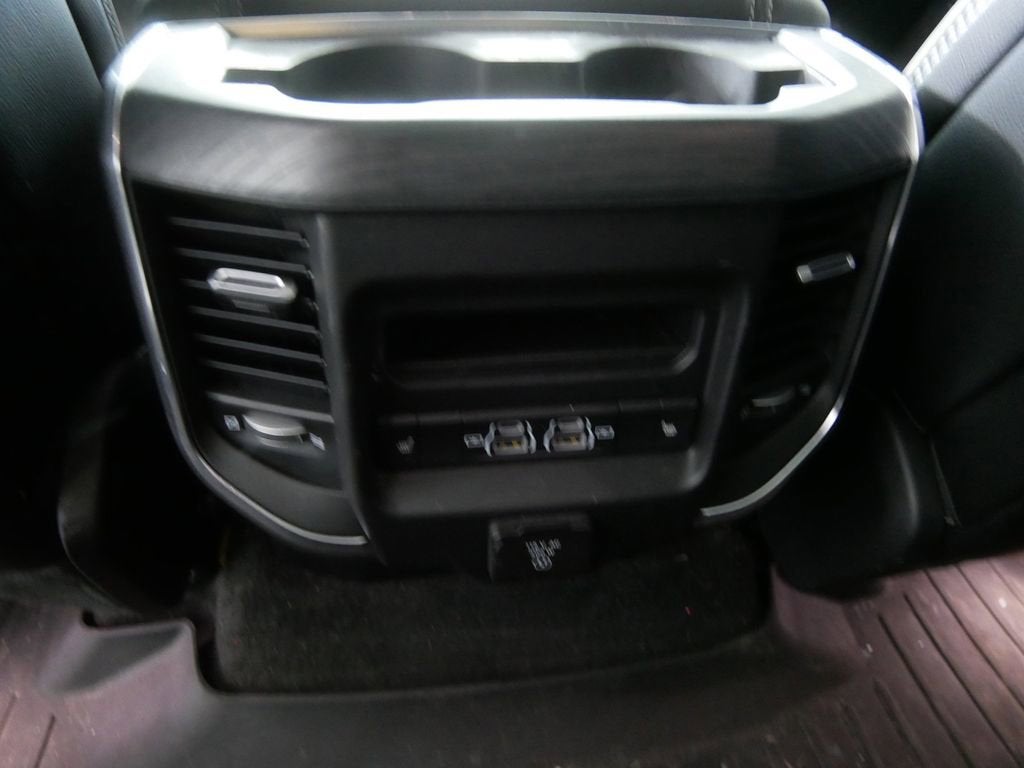 2024 RAM 1500 Laramie Crew Cab 4x4 6'4" Box