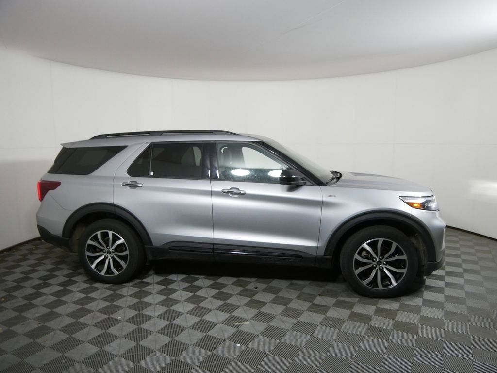2023 Ford Explorer ST-Line