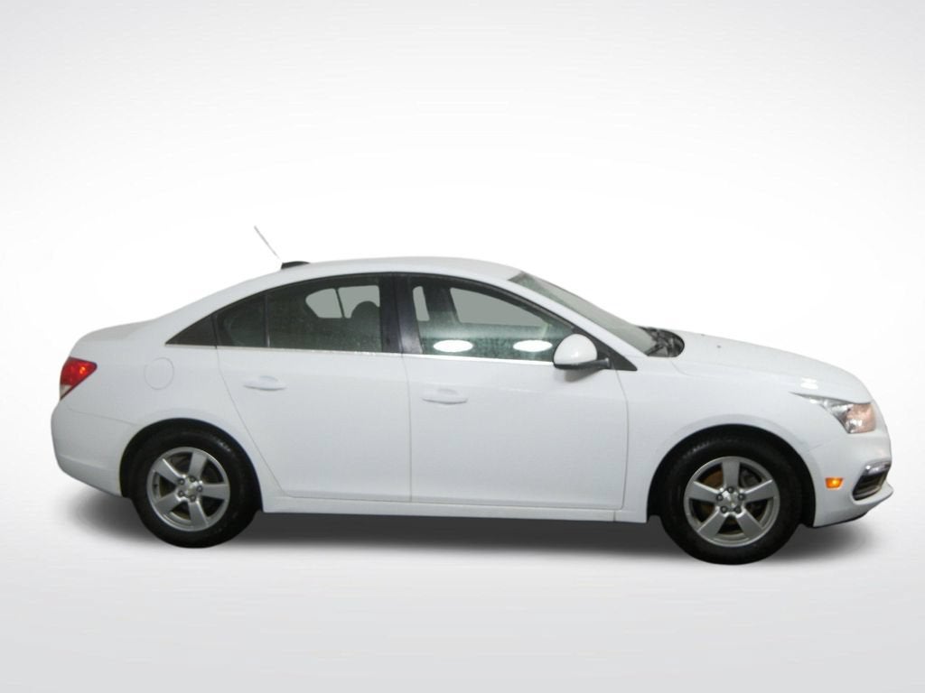 Used 2016 Chevrolet Cruze Limited 1LT with VIN 1G1PE5SB8G7131750 for sale in Golden Valley, Minnesota