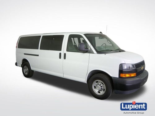 2023 Chevrolet Express Passenger 3500 1LS