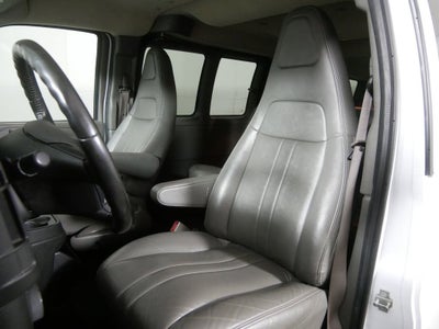 2023 Chevrolet Express Passenger 3500 1LS