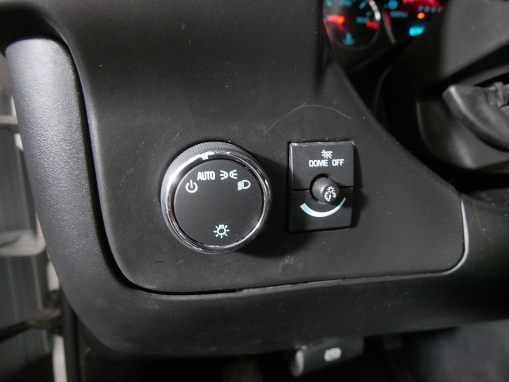 2023 Chevrolet Express Passenger 3500 1LS