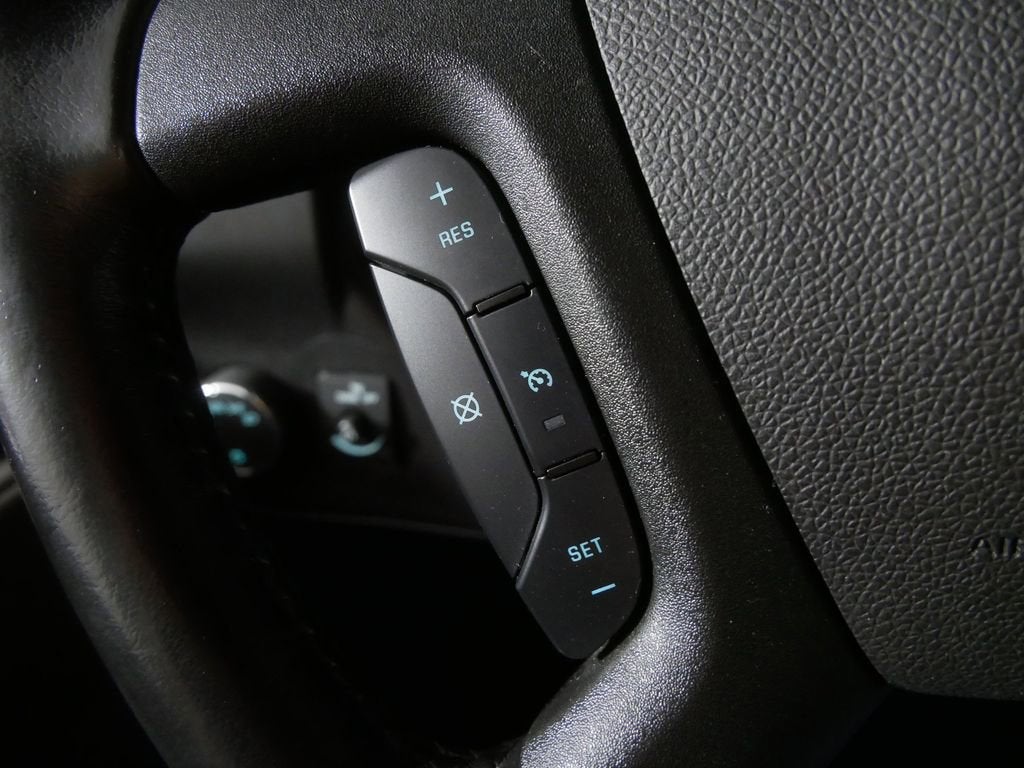 2023 Chevrolet Express Passenger 3500 1LS