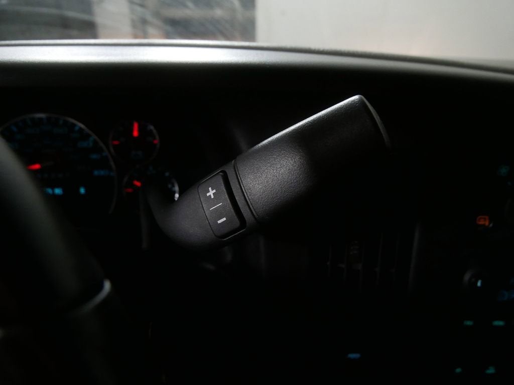 2023 Chevrolet Express Passenger 3500 1LS