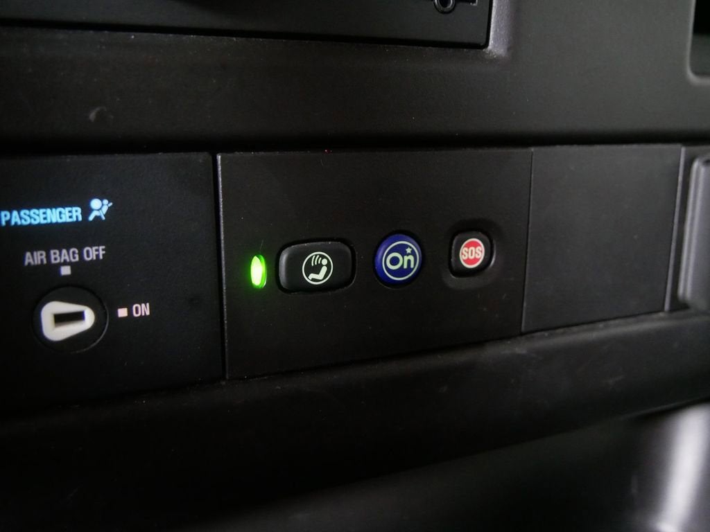 2023 Chevrolet Express Passenger 3500 1LS