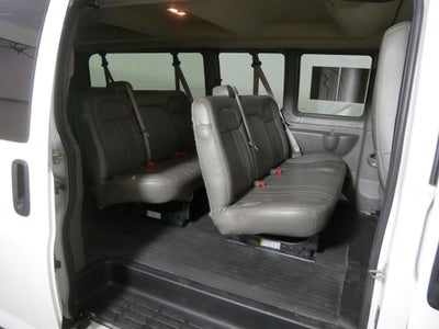 2023 Chevrolet Express Passenger 3500 1LS