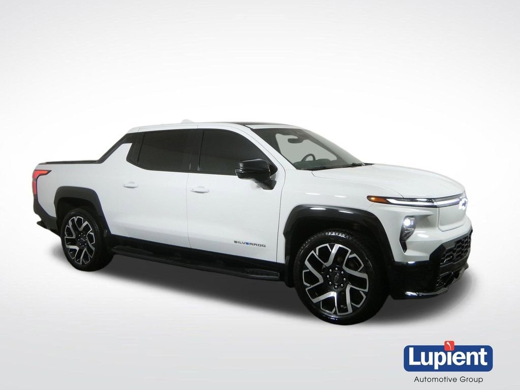 2024 Chevrolet Silverado EV RST's photo