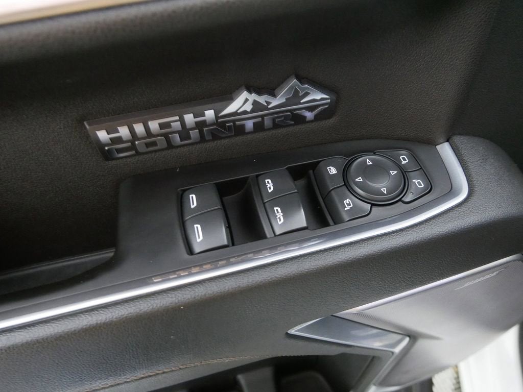 2022 Chevrolet Silverado 1500 High Country