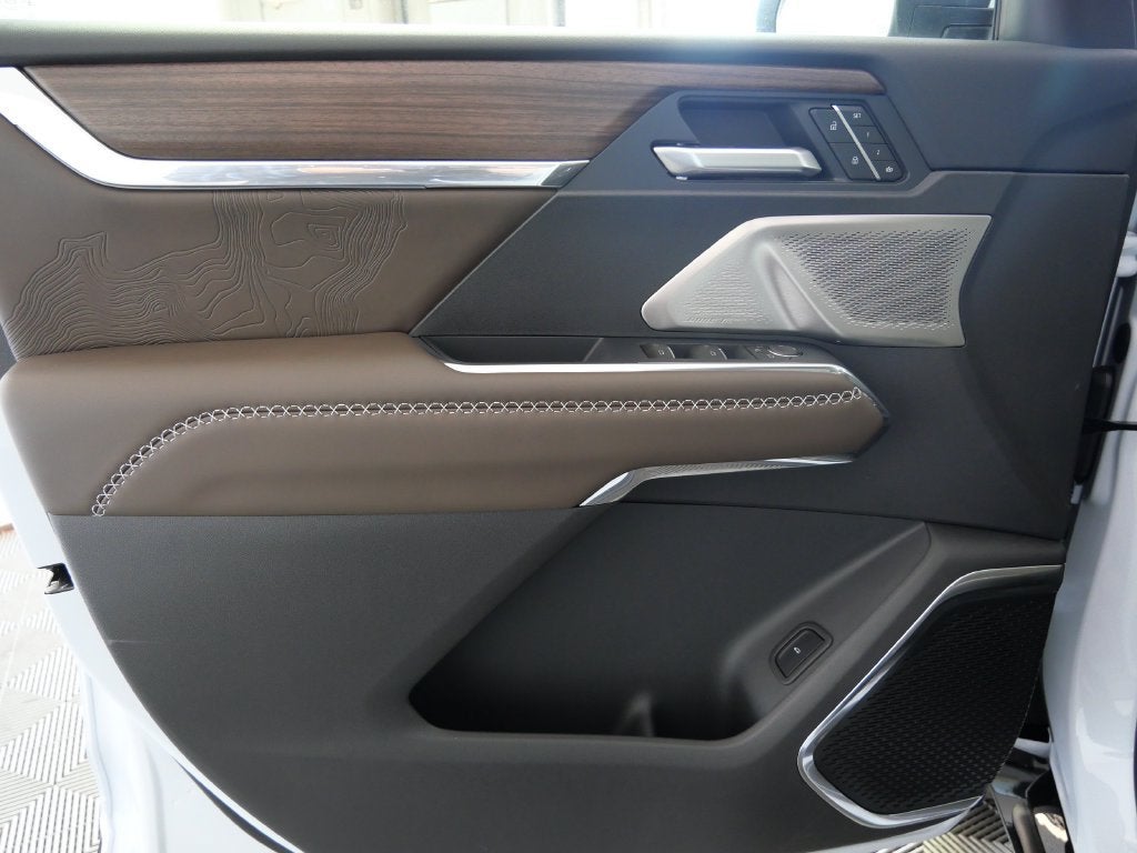 2027 GMC Acadia Denali Ultimate