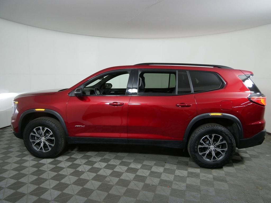 2024 GMC Acadia AT4