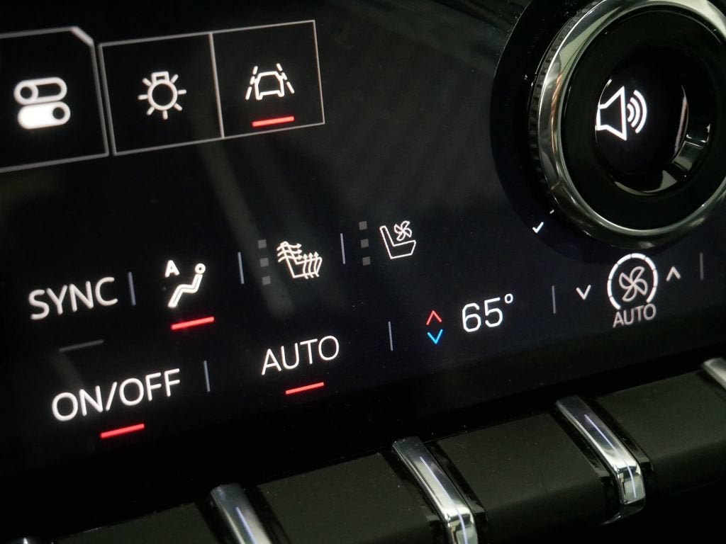 2025 GMC Acadia Denali