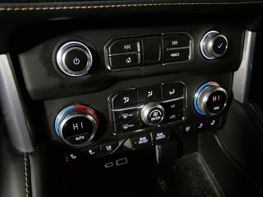 2023 GMC Yukon SLT