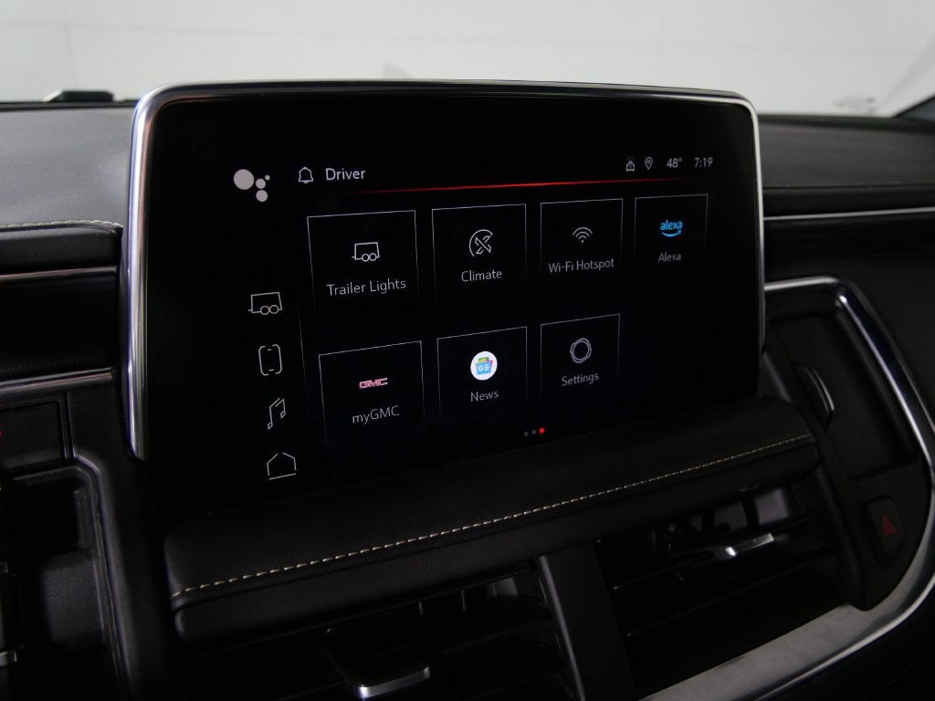2023 GMC Yukon SLT