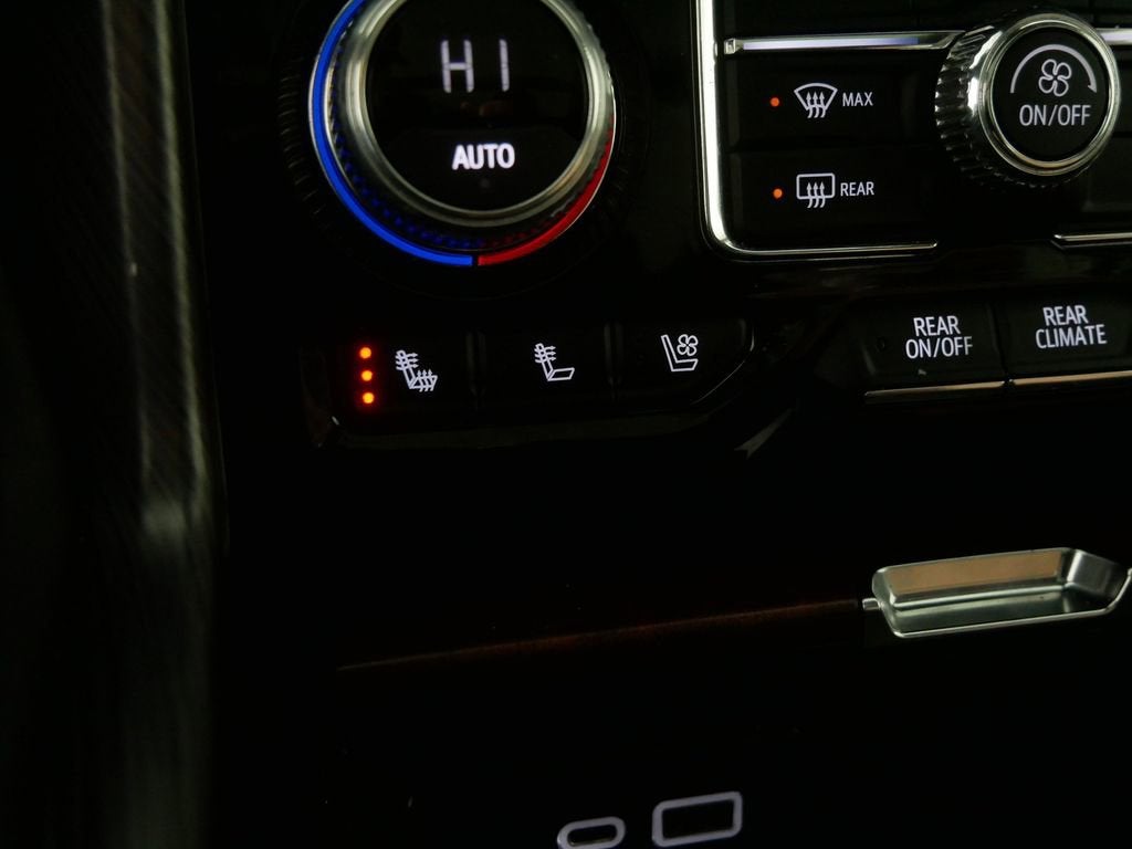 2023 GMC Yukon Denali Ultimate