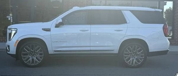 Used 2025 GMC Yukon Denali Ultimate with VIN 1GKS2ER85SR351739 for sale in Golden Valley, Minnesota