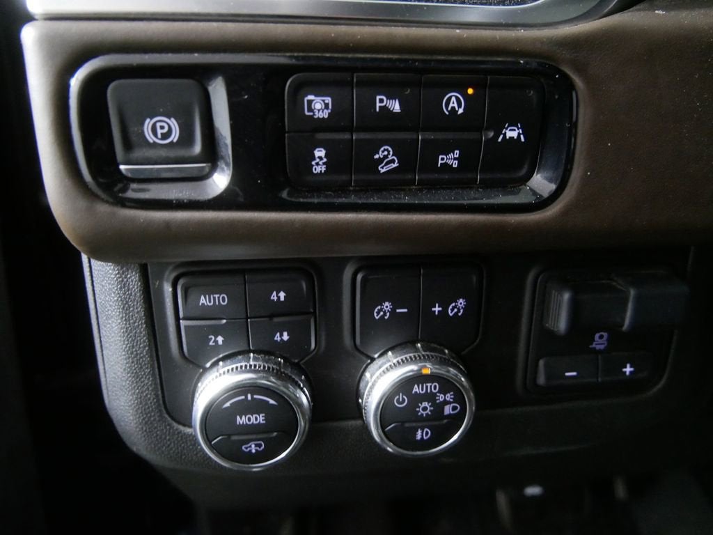 2025 GMC Yukon Denali Ultimate