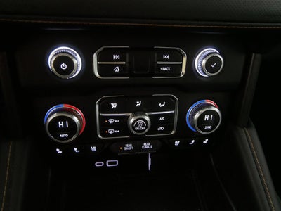 2024 GMC Yukon XL AT4