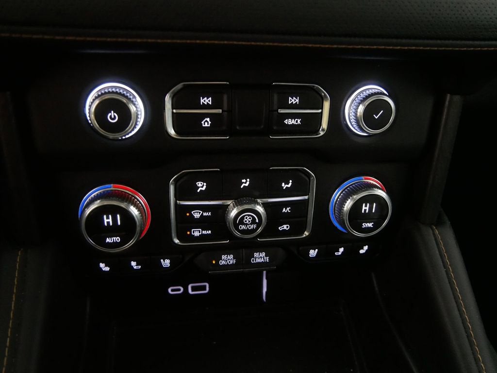 2024 GMC Yukon XL AT4