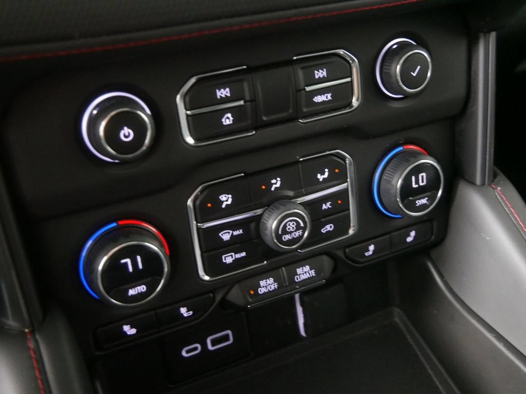 2023 Chevrolet Suburban RST