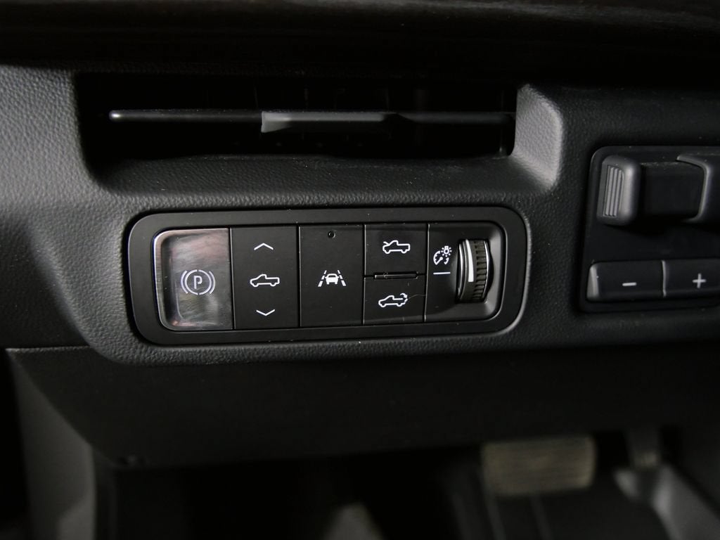 2024 GMC Sierra EV Denali Edition 1