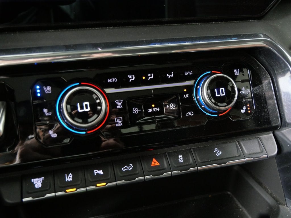 2025 GMC Sierra 3500 HD Denali Ultimate