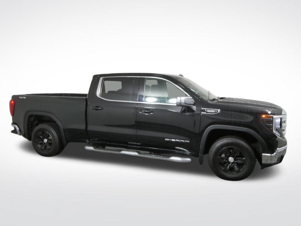Used 2022 GMC Sierra 1500 SLE with VIN 1GTUUBETXNZ548935 for sale in Golden Valley, Minnesota