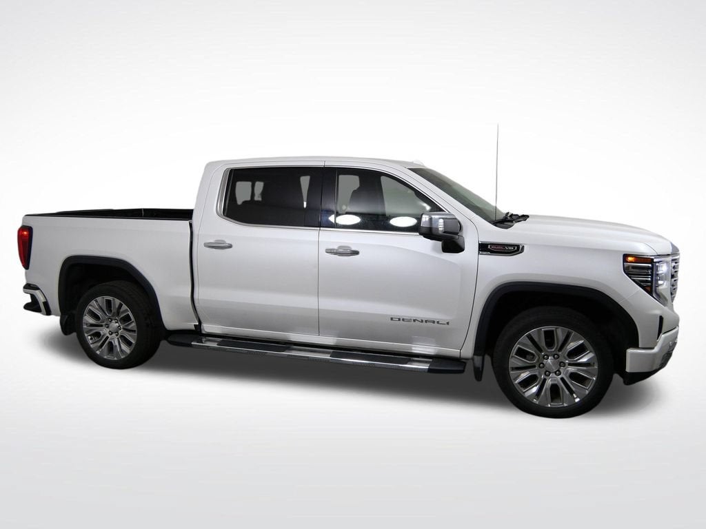 Used 2022 GMC Sierra 1500 Denali with VIN 1GTUUGEL2NZ589296 for sale in Golden Valley, Minnesota