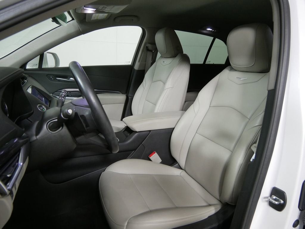 2020 Cadillac XT4 Luxury