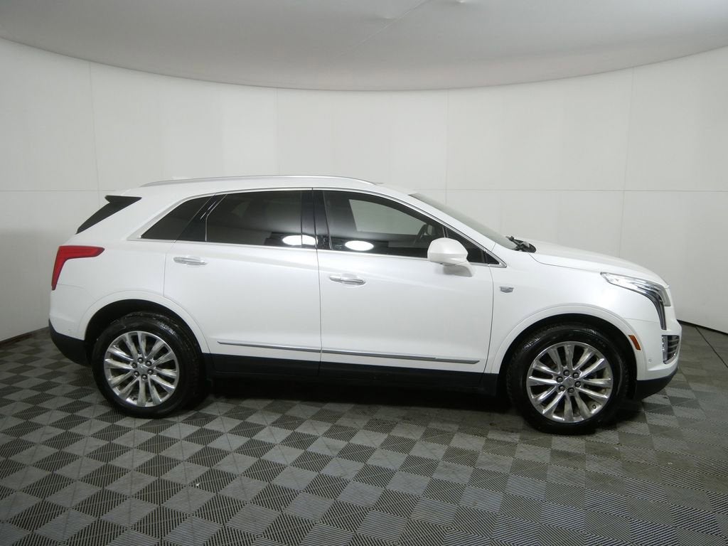 Used 2019 Cadillac XT5 Platinum with VIN 1GYKNGRS6KZ201014 for sale in Golden Valley, Minnesota