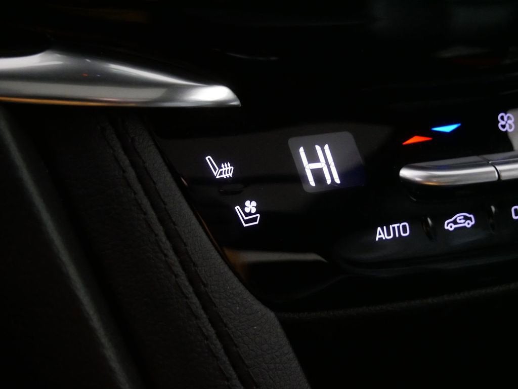 2023 Cadillac XT6 Sport