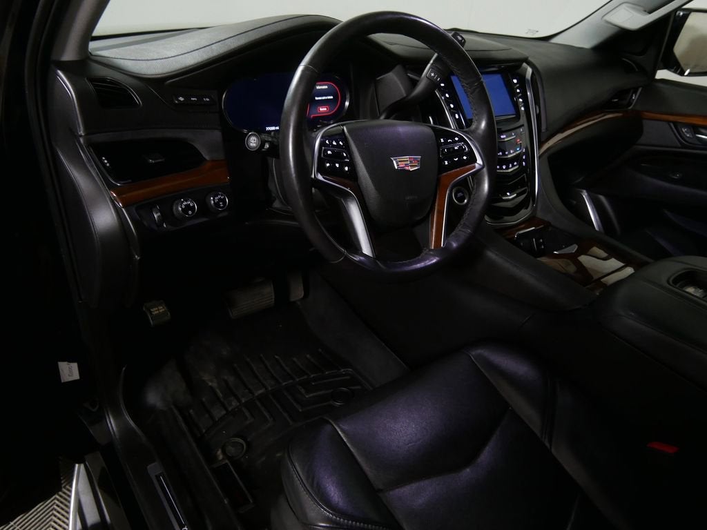 2018 Cadillac Escalade ESV Luxury